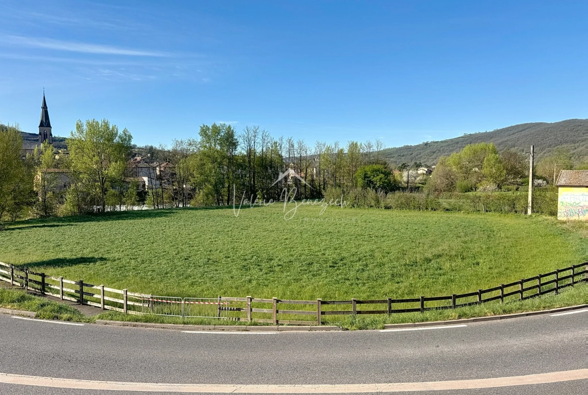 Maison T4 à rénover avec jardin en bord de rivière à Vabres-l’Abbaye 
