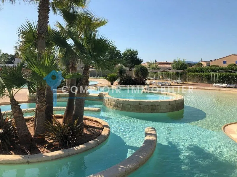 Villa 4 chambres à Vidauban dans domaine sécurisé avec piscine et services 
