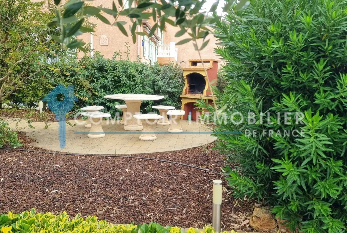 Villa 4 chambres à Vidauban dans domaine sécurisé avec piscine et services 