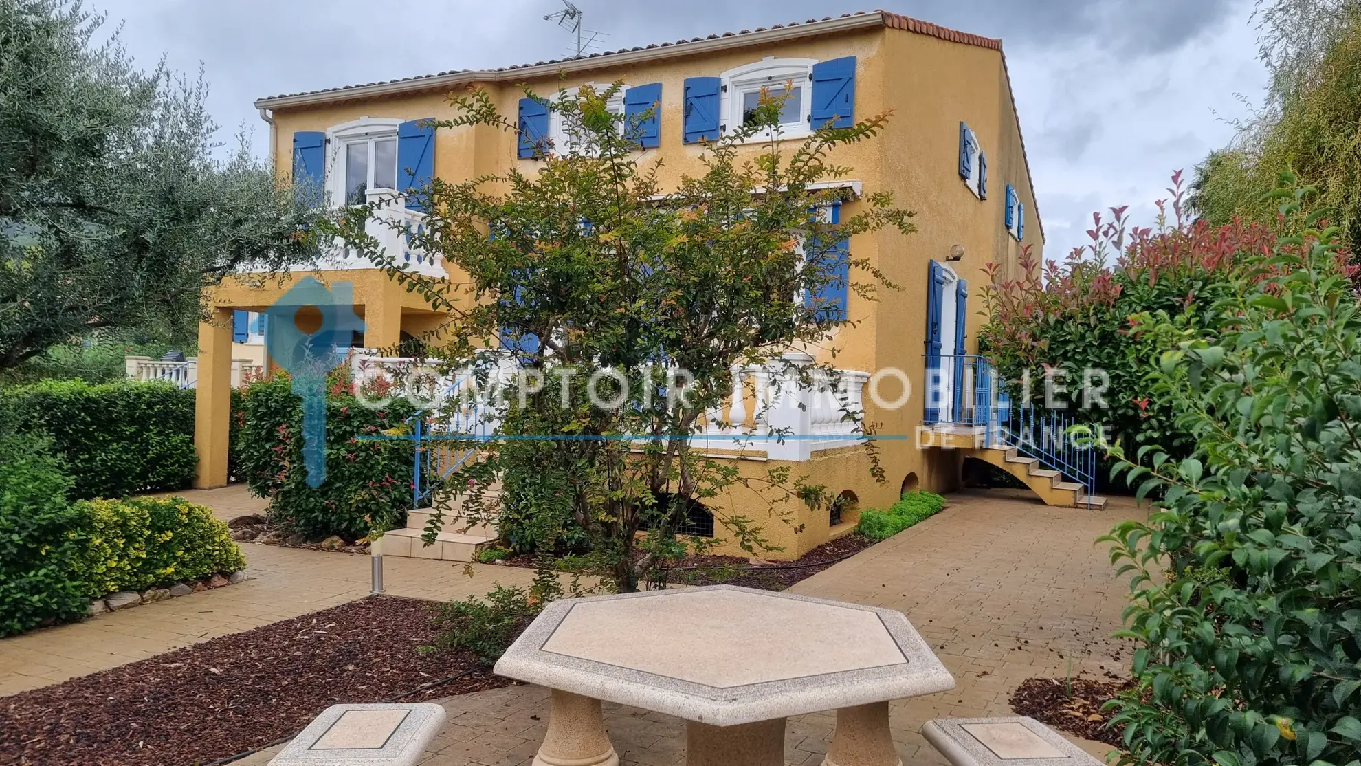 Villa 4 chambres à Vidauban dans domaine sécurisé avec piscine et services 