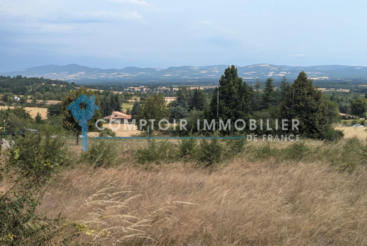 Terrain constructible de 503 m² à Saint-Christol, vue dégagée, proche du village 