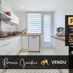 Appartement F4 de 81 m² rénové avec balcons et vue dégagée à Millau