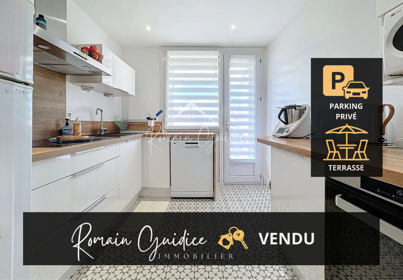 Appartement F4 de 81 m² rénové avec balcons et vue dégagée à Millau 