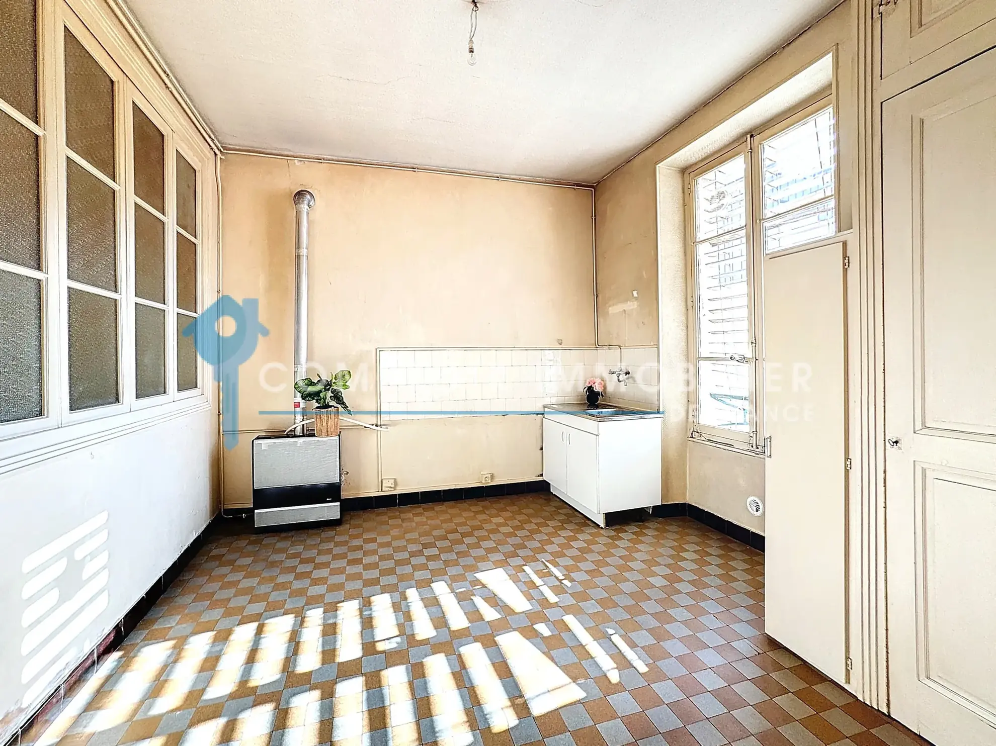 Appartement T1bis à vendre à Grenoble Championnet, charme de l'ancien, 43m² 