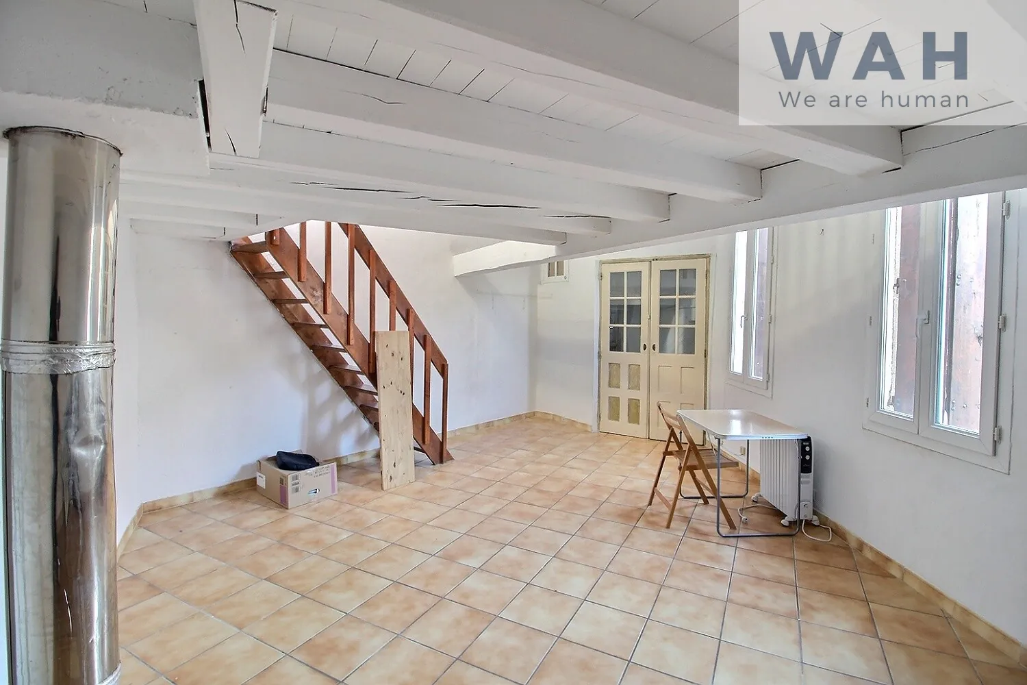 Maison de village à Fabrègues avec mezzanine et poêle à bois - Opportunité à proximité de Montpellier 