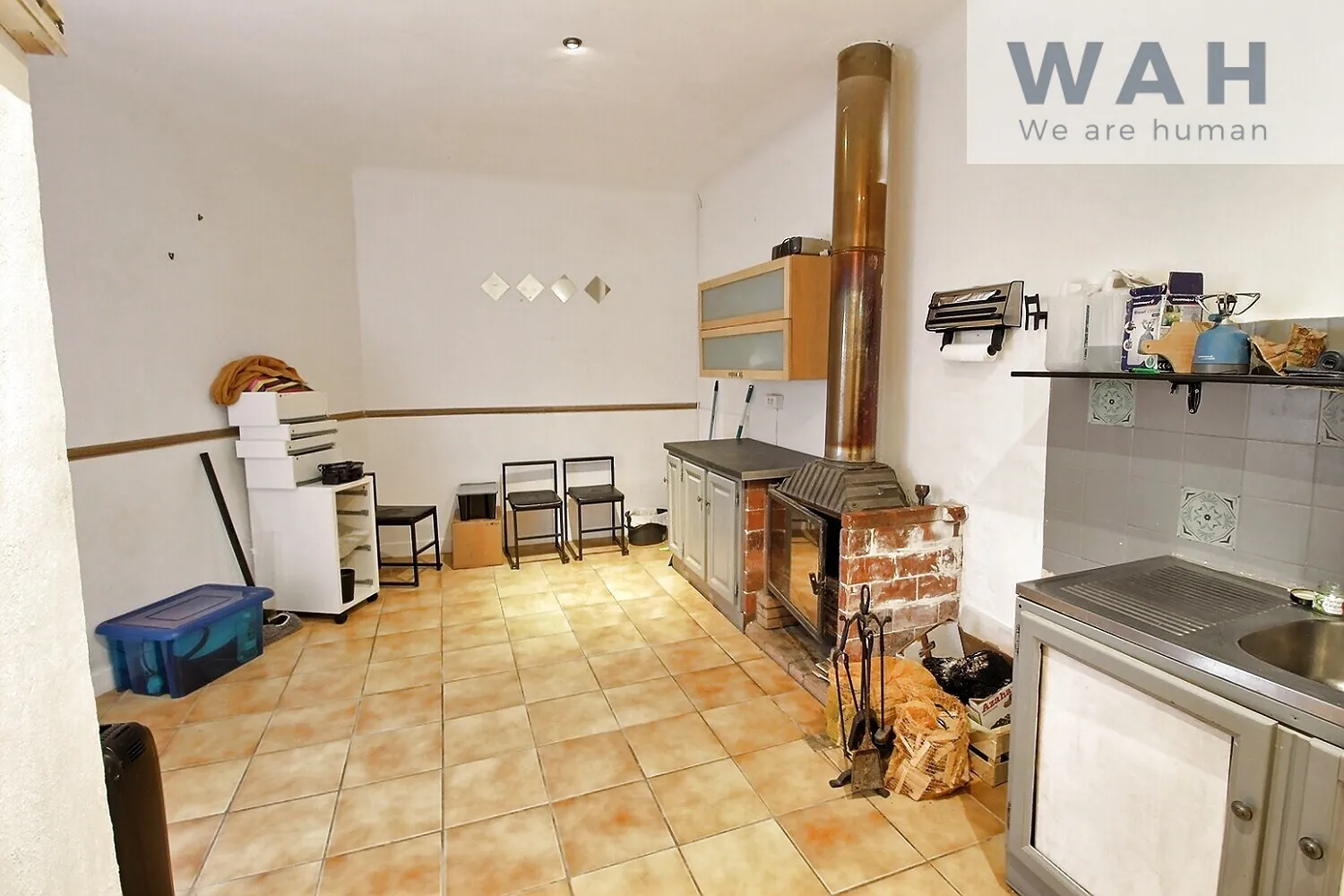 Maison de village à Fabrègues avec mezzanine et poêle à bois - Opportunité à proximité de Montpellier 