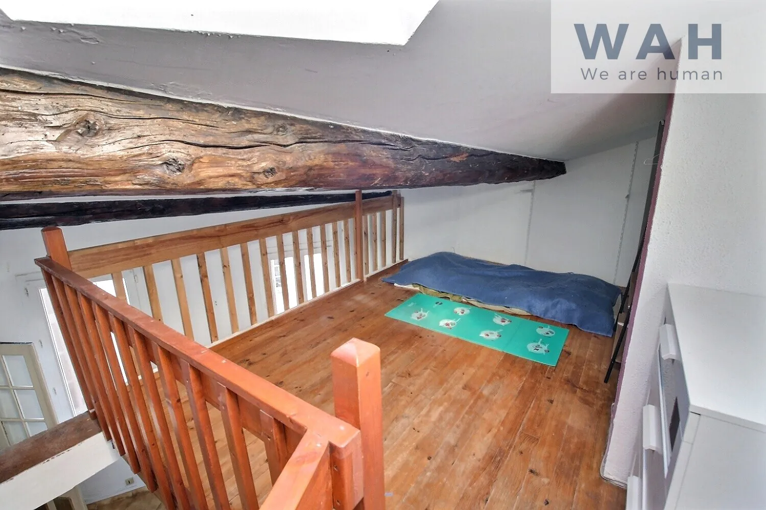 Maison de village à Fabrègues avec mezzanine et poêle à bois - Opportunité à proximité de Montpellier 