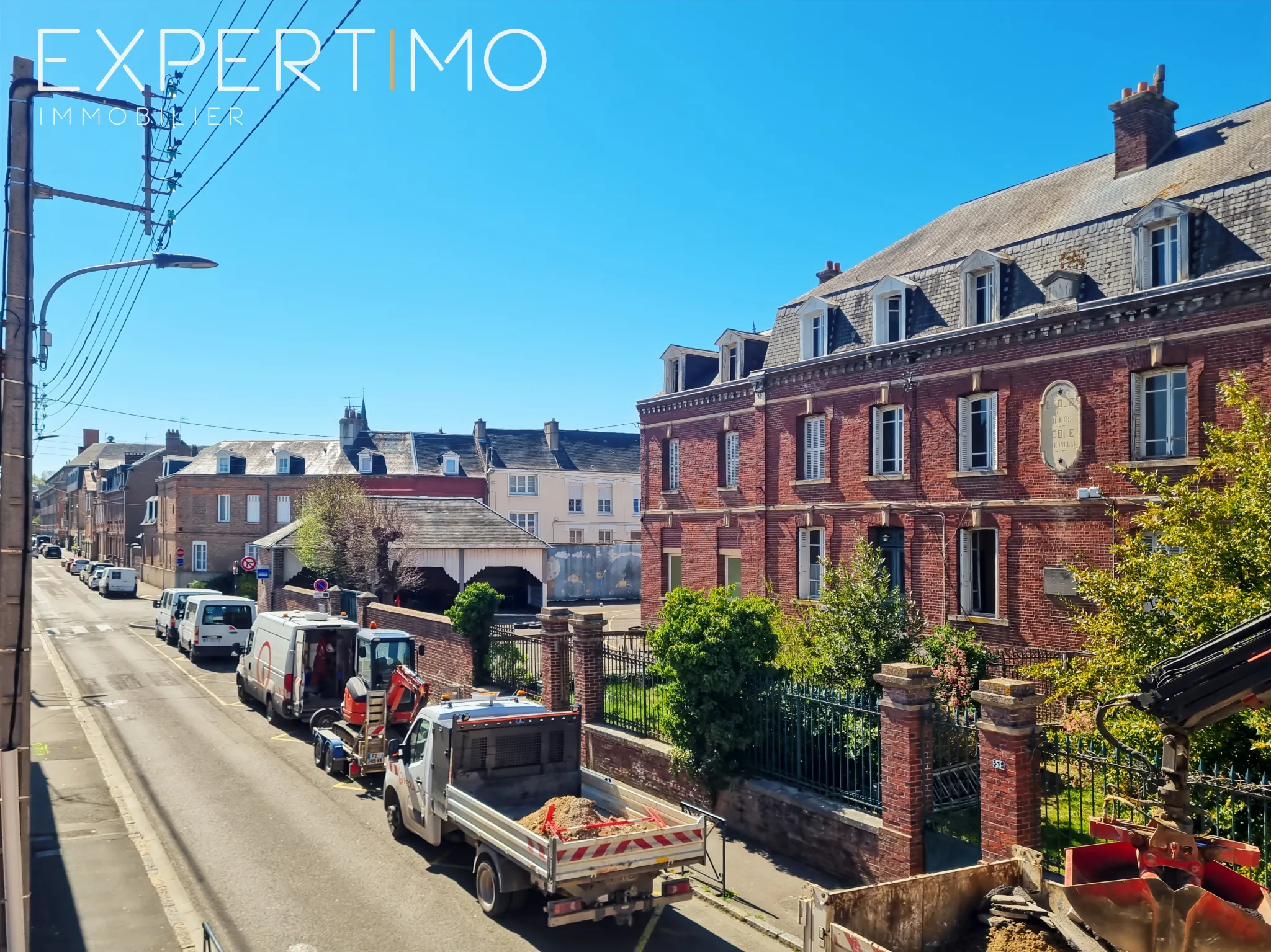 Maison de 97m² à Eu, centre-ville, 4 chambres et jardin à vendre 