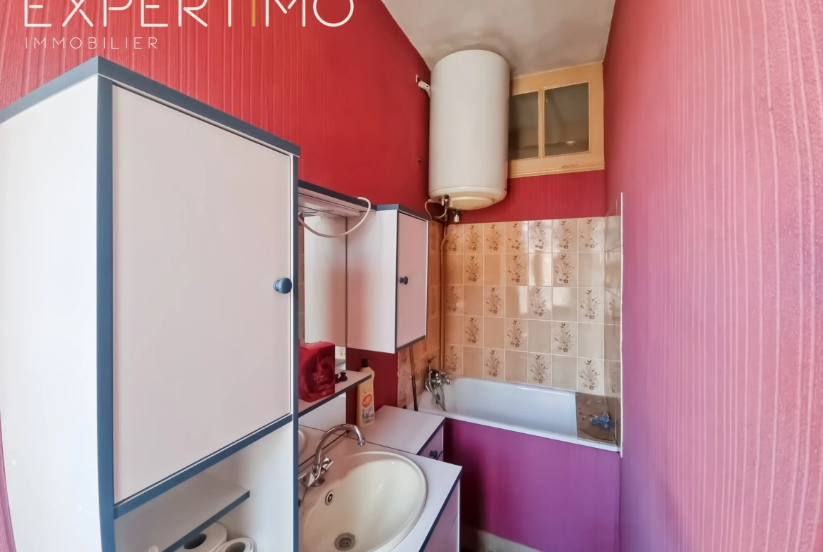 Maison de 97m² à Eu, centre-ville, 4 chambres et jardin à vendre 