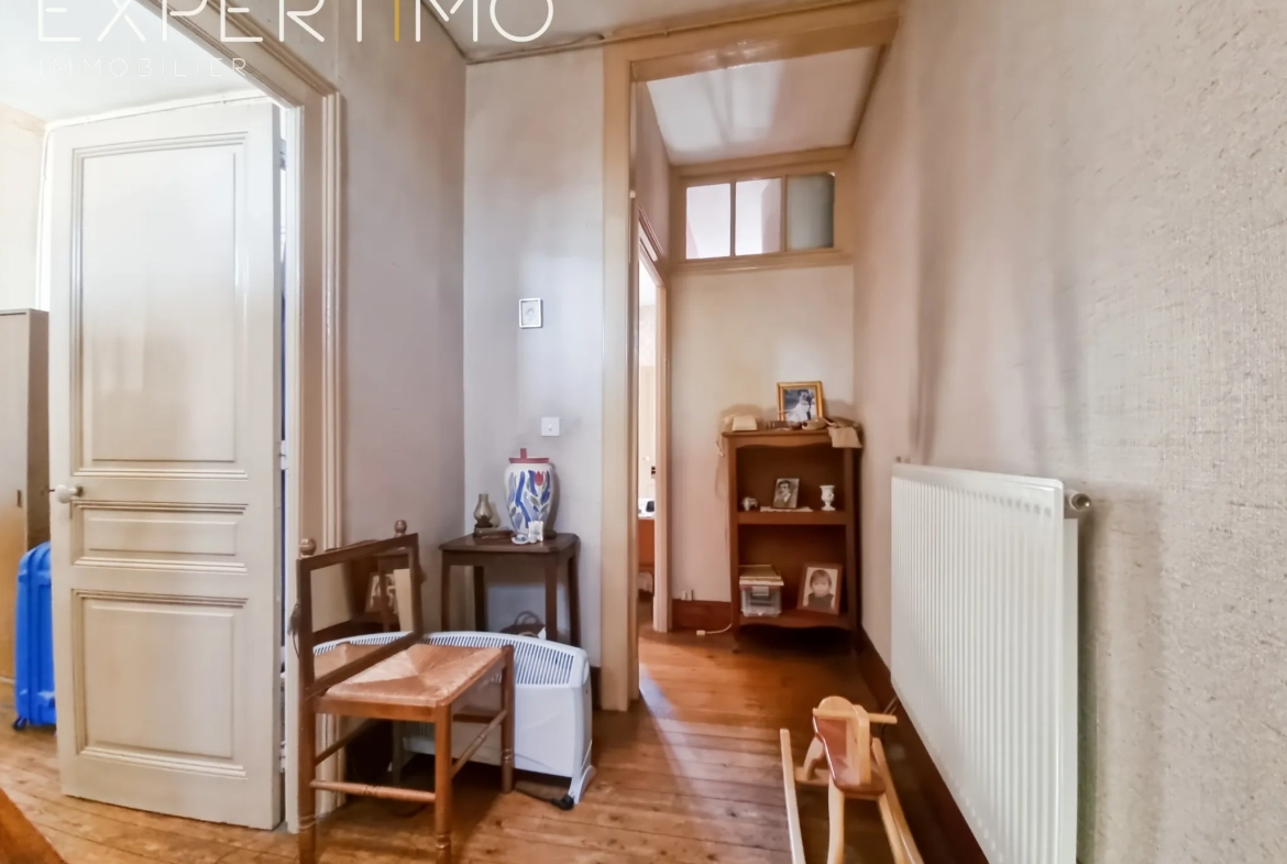 Maison de 97m² à Eu, centre-ville, 4 chambres et jardin à vendre 