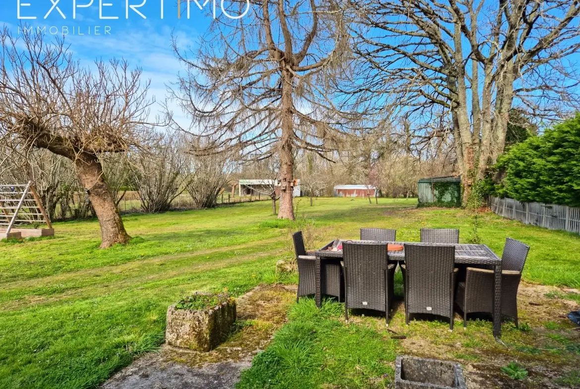 Maison de 200 m² avec piscine et terrain de 5000 m² à Tocane Saint Apre 
