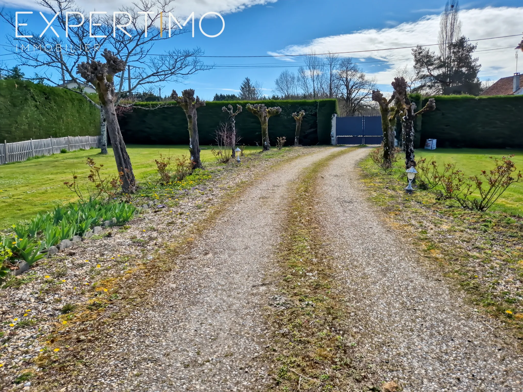 Maison de 200 m² avec piscine et terrain de 5000 m² à Tocane Saint Apre 