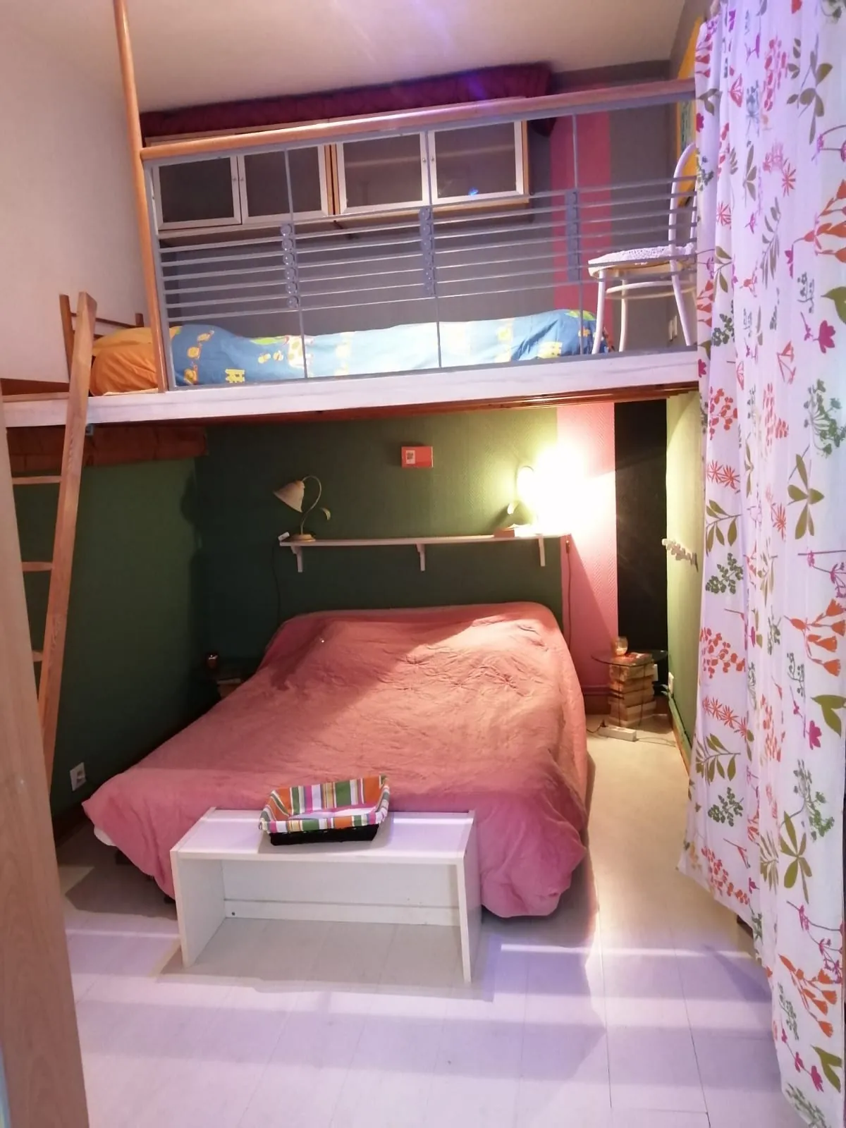 Maison atypique de 200 m² avec terrasse et vue sur les Pyrénées à Arles sur Tech 