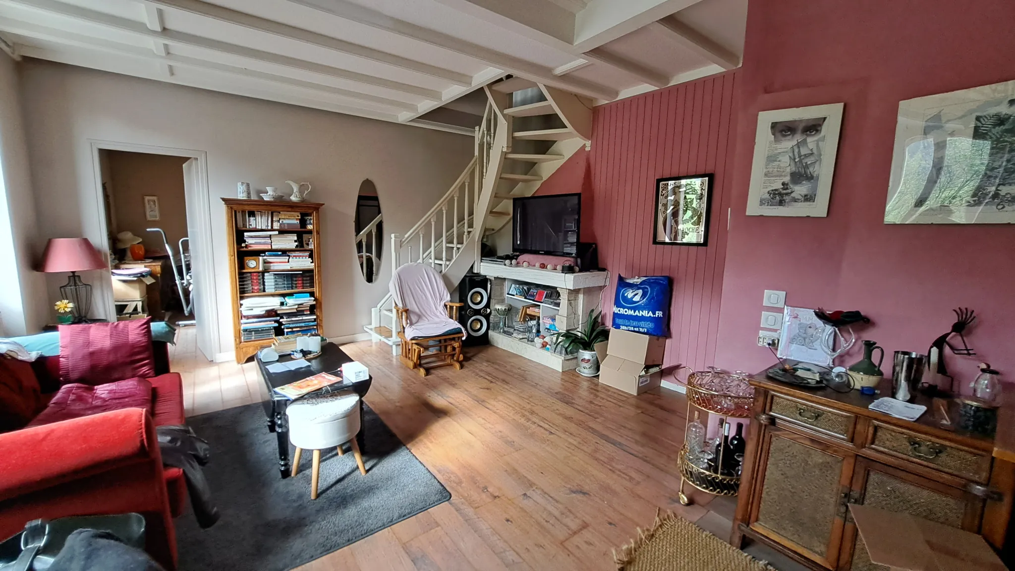 Maison atypique de 200 m² avec terrasse et vue sur les Pyrénées à Arles sur Tech 