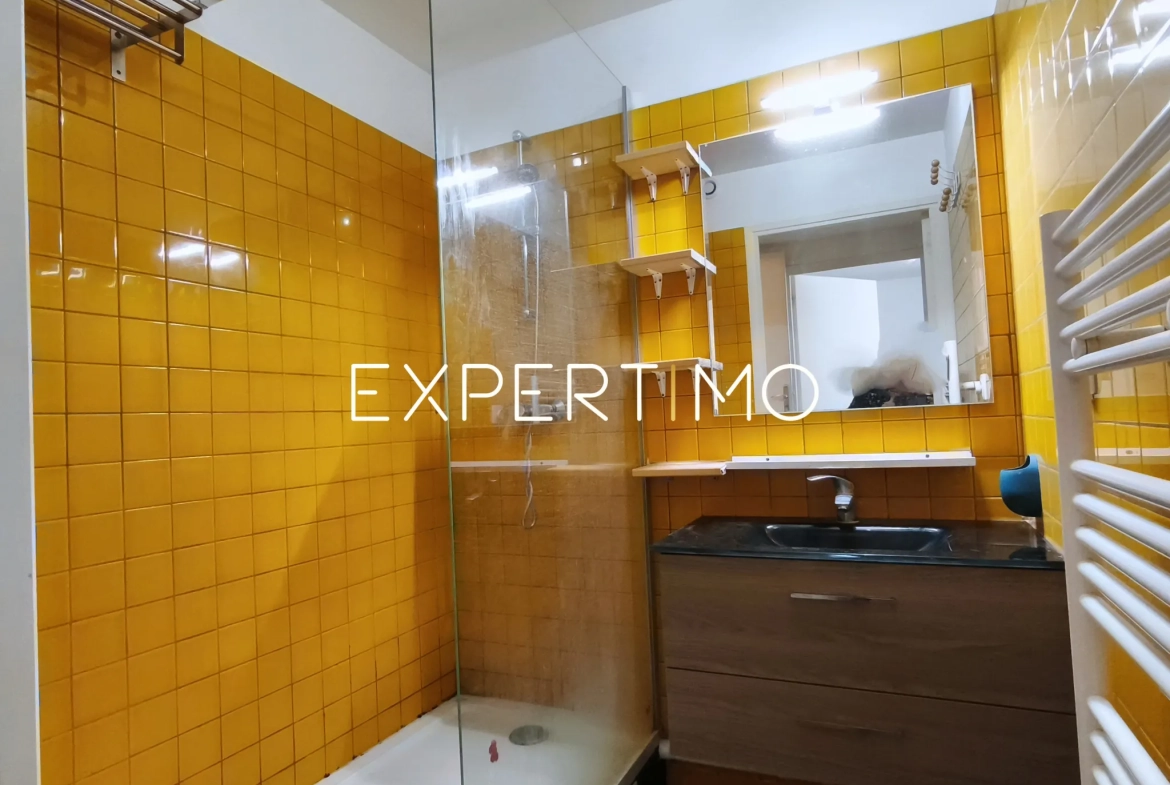 Appartement 3 pièces à vendre à Sèvres, dernier étage, bon standing 