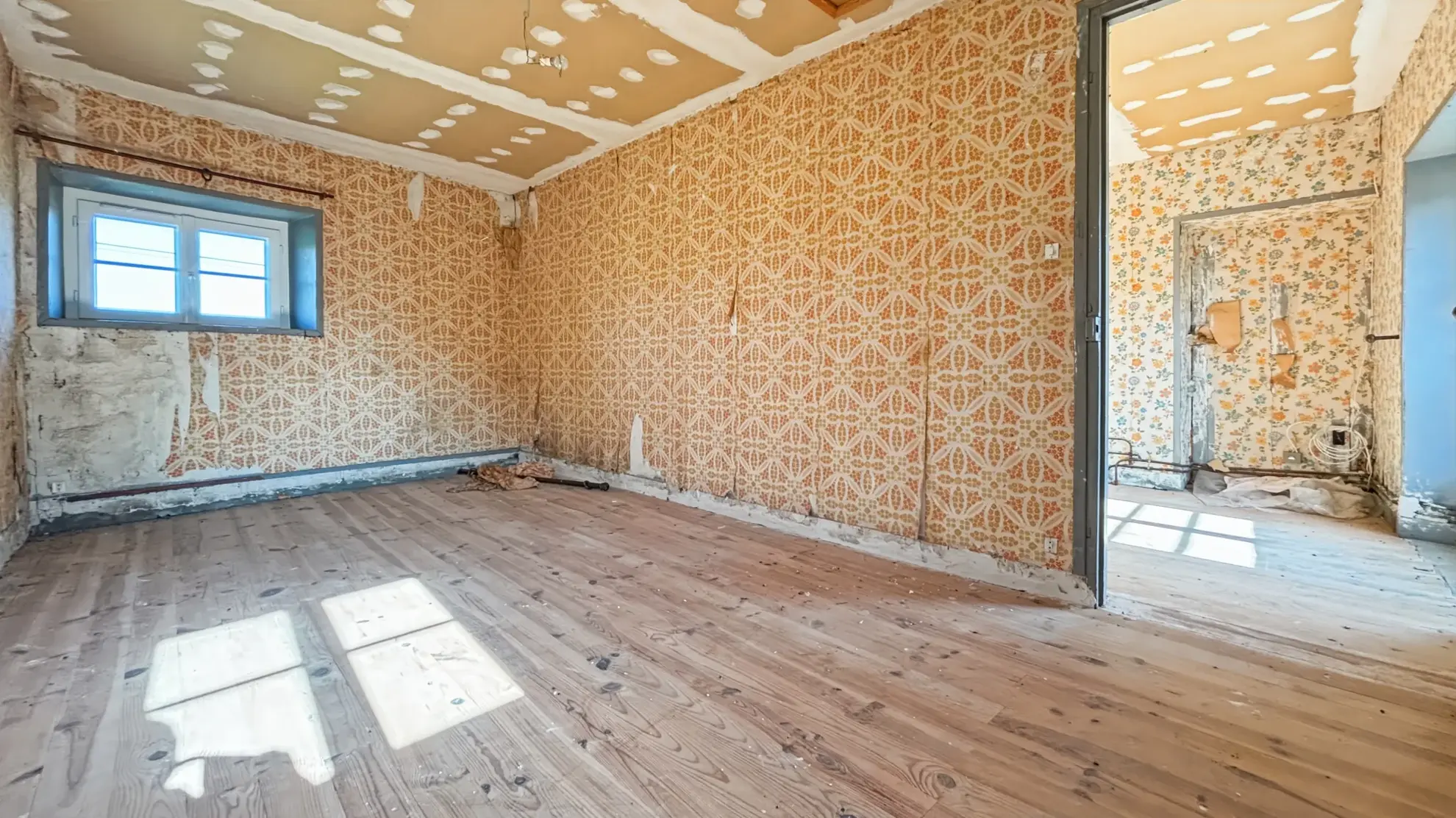 Maison à vendre de 170 m² avec grand potentiel, garage et annexes à Etampes 