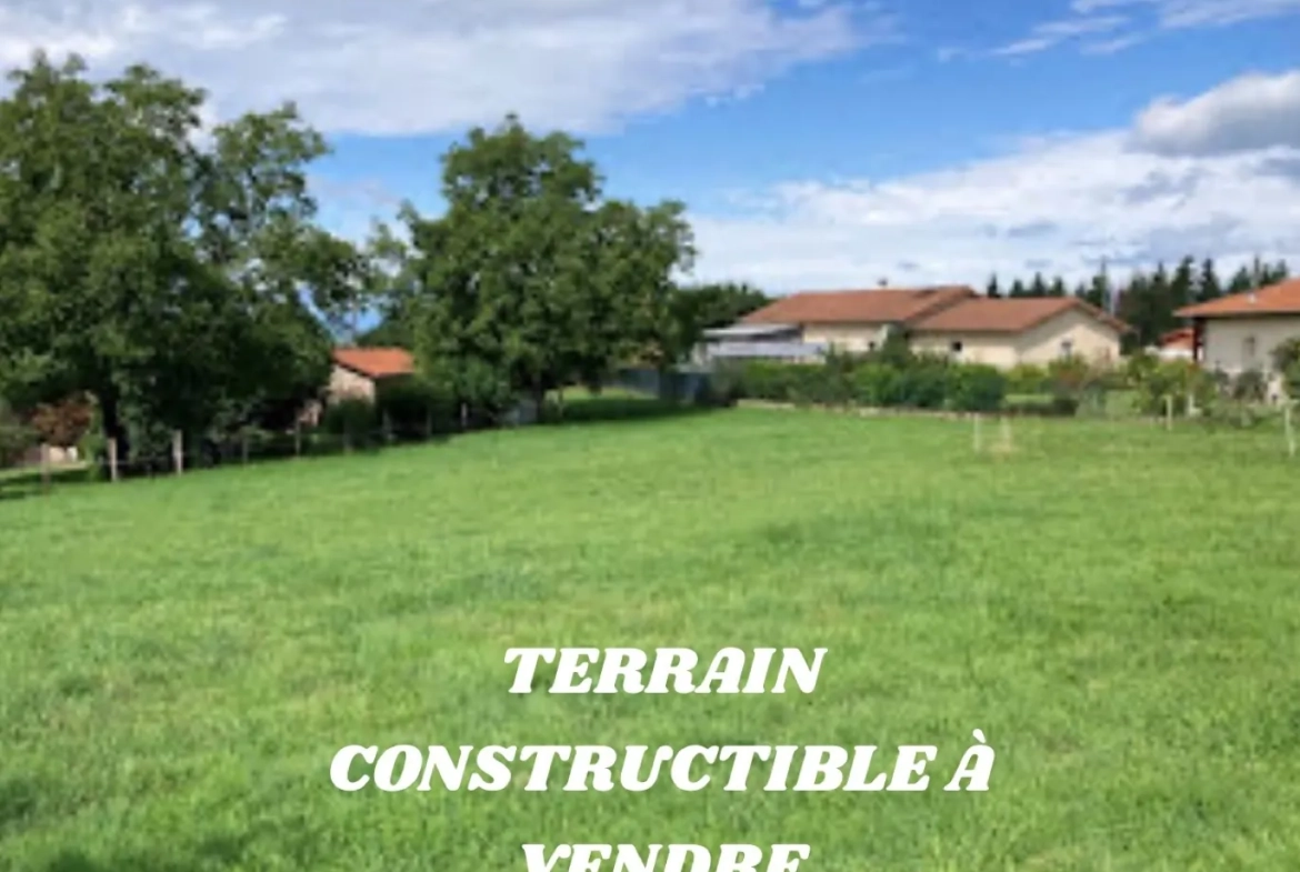 Terrain constructible de 1009 m² dans un village proche de Ganges 