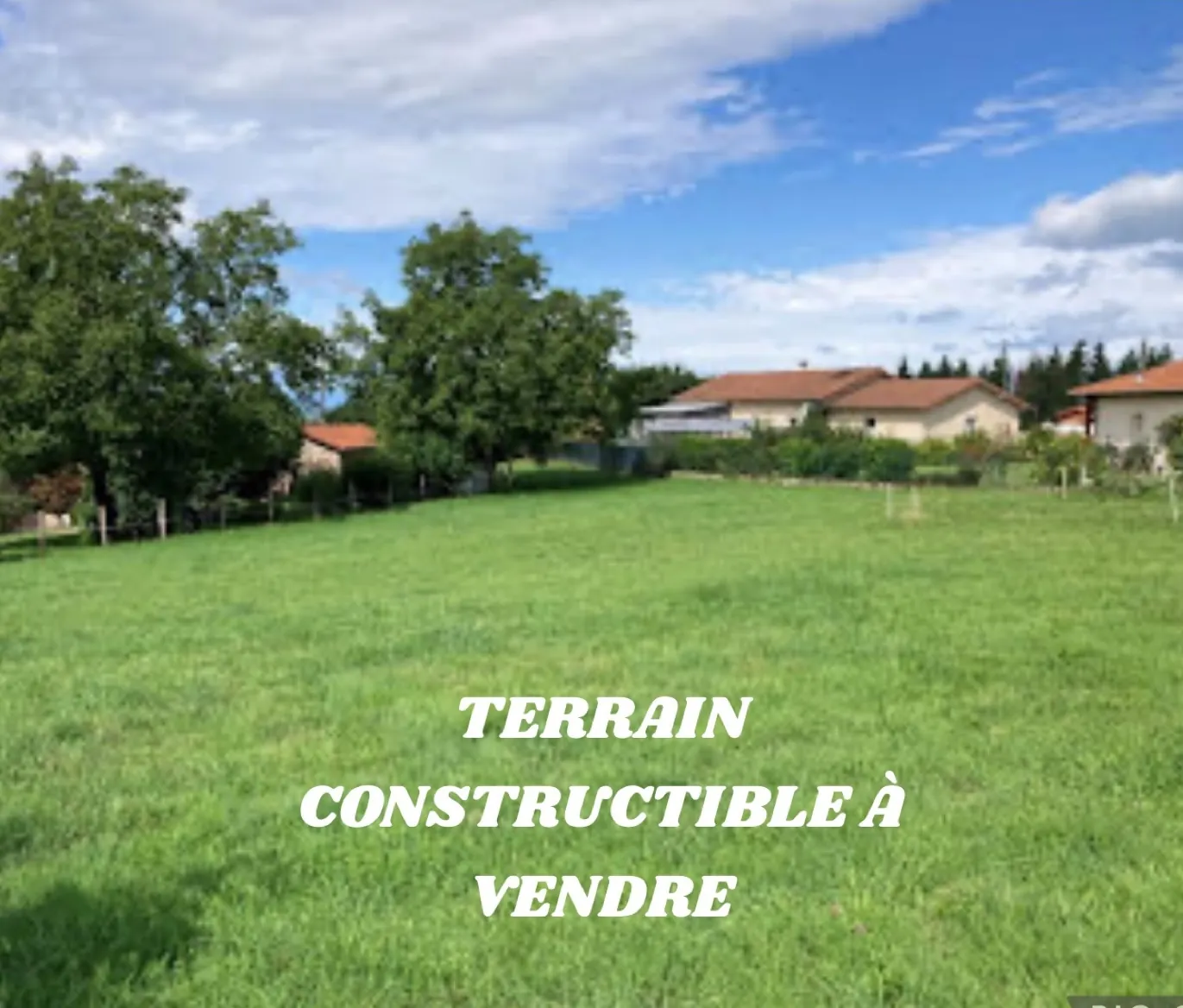 Terrain constructible de 1009 m² dans un village proche de Ganges 