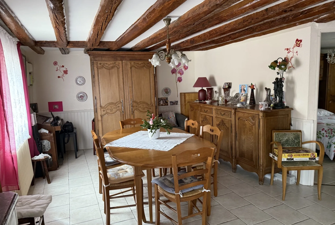Maison familiale de 187 m² avec jardin et garage à Pontchardon 