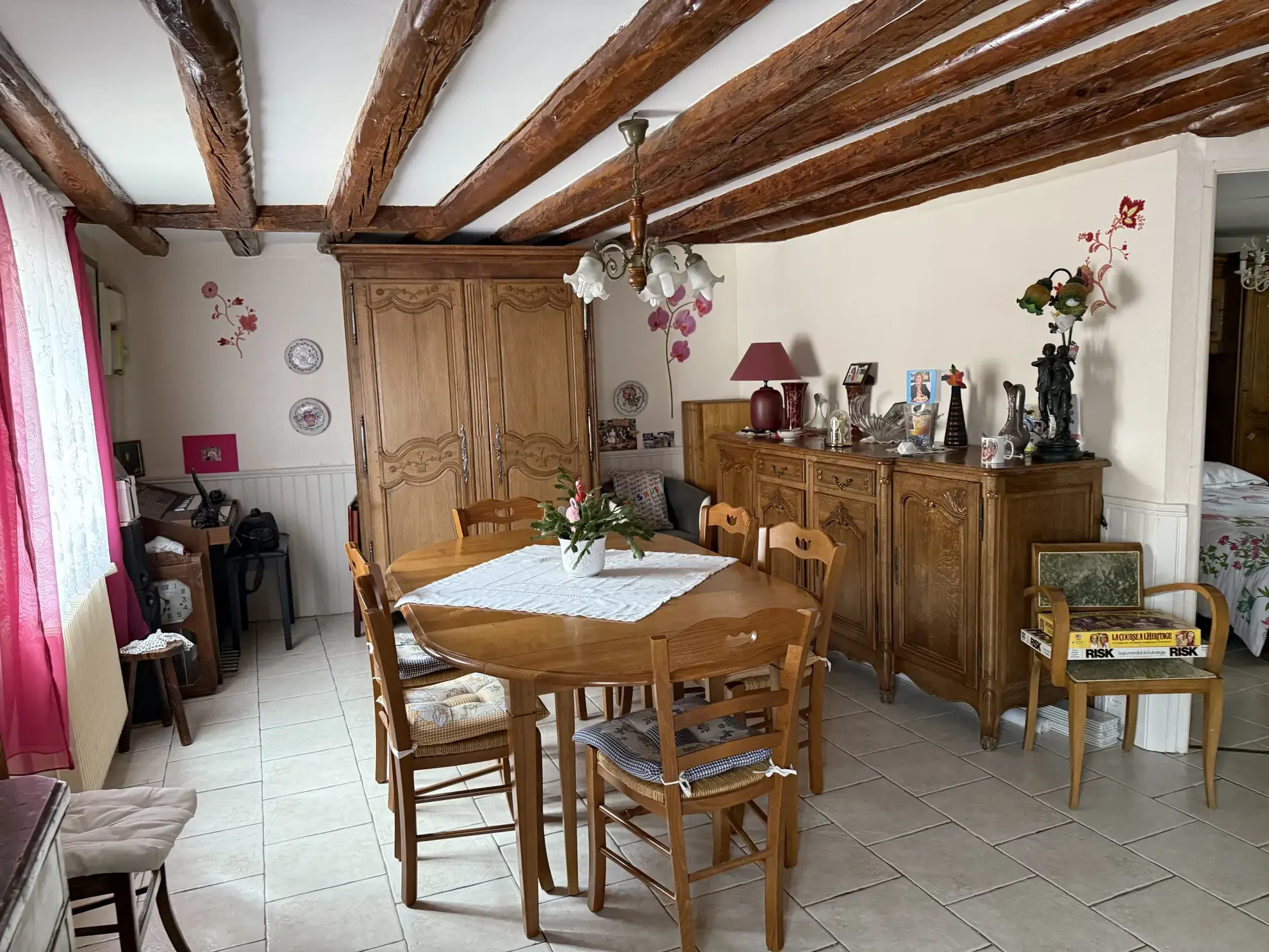 Maison familiale de 187 m² avec jardin et garage à Pontchardon 