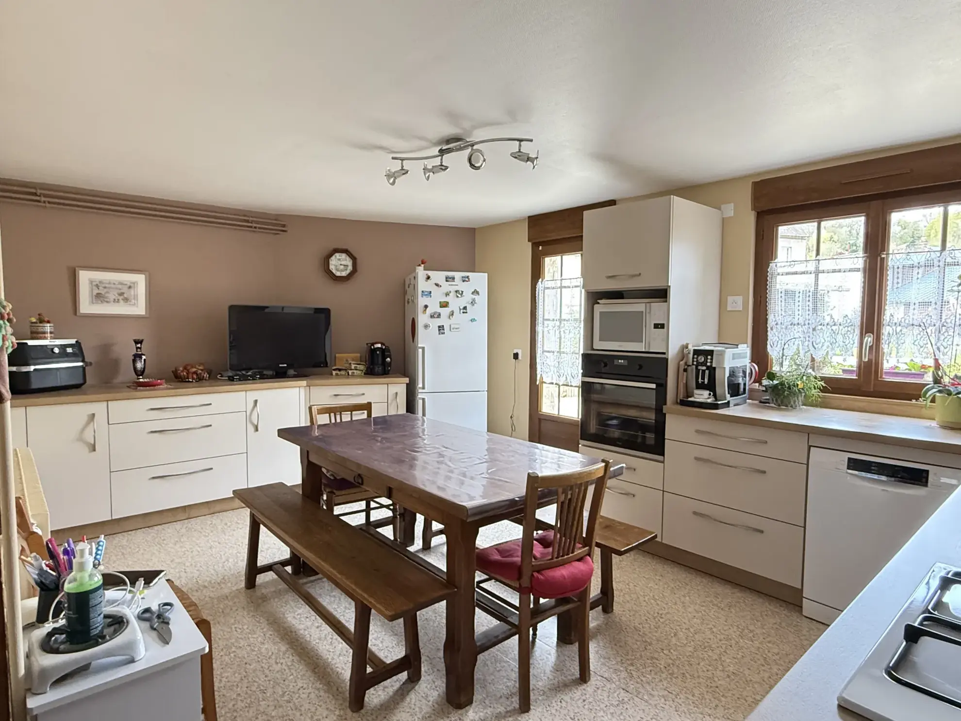 Maison familiale de 187 m² avec jardin et garage à Pontchardon 