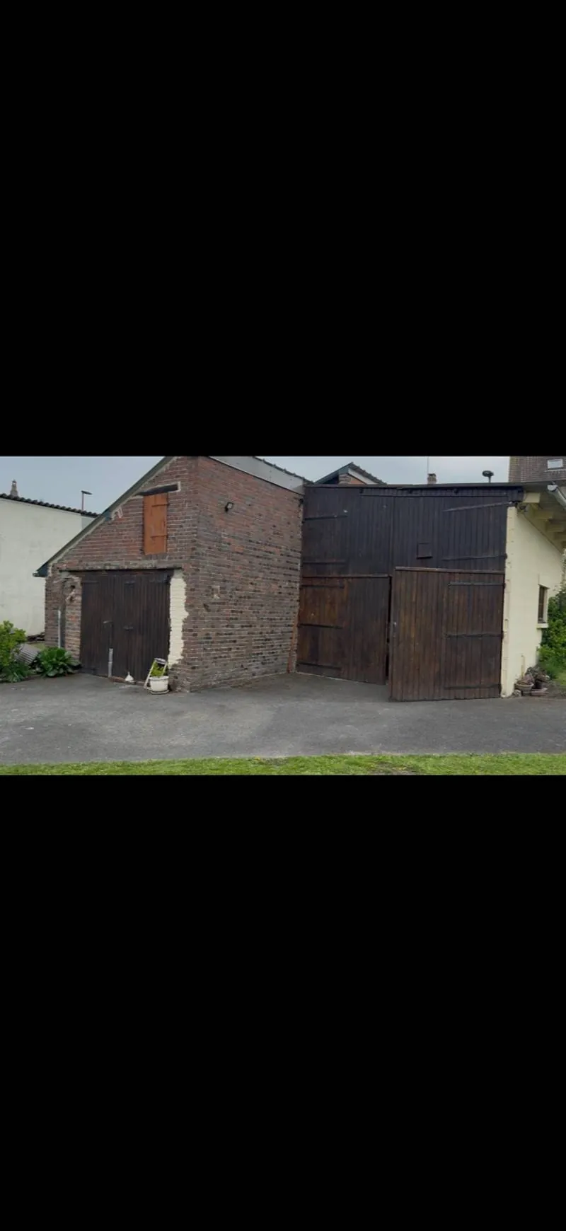 Maison familiale de 187 m² avec jardin et garage à Pontchardon 