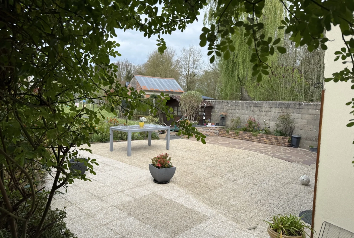 Maison familiale de 187 m² avec jardin et garage à Pontchardon 