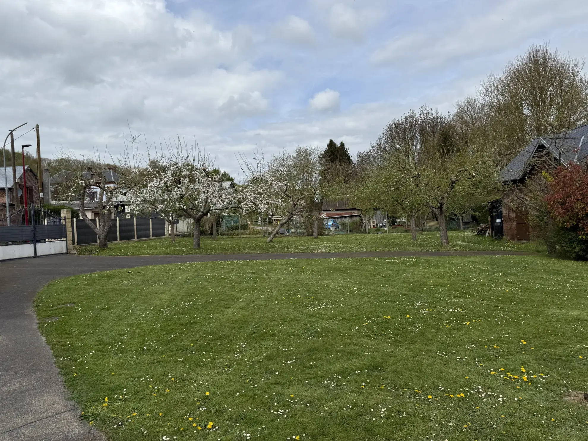Maison familiale de 187 m² avec jardin et garage à Pontchardon 