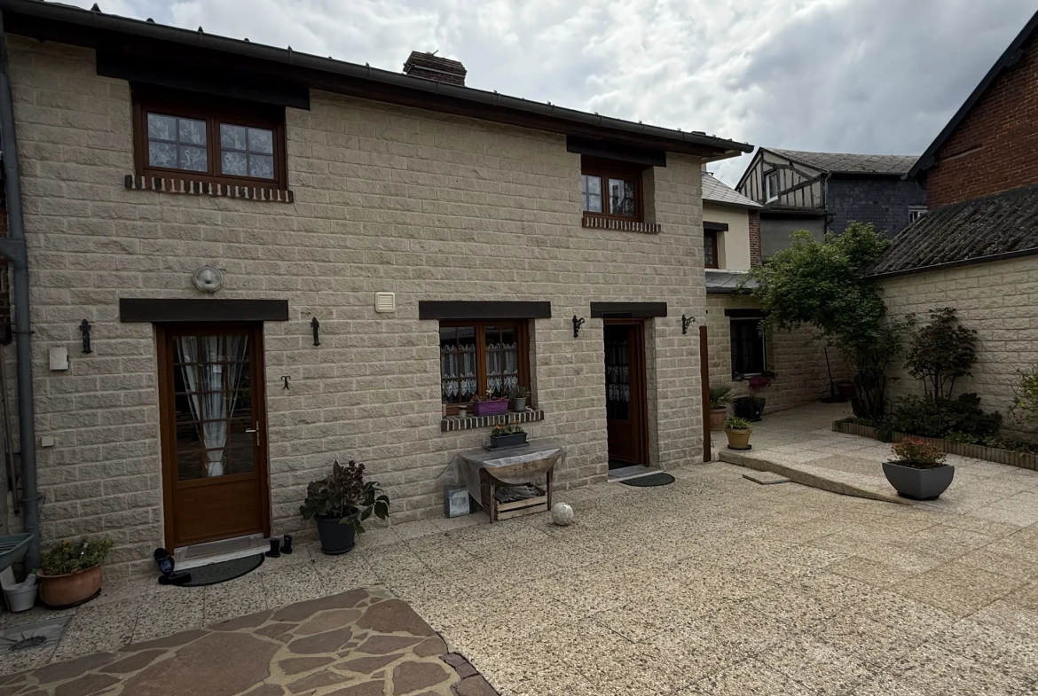 Maison familiale de 187 m² avec jardin et garage à Pontchardon 