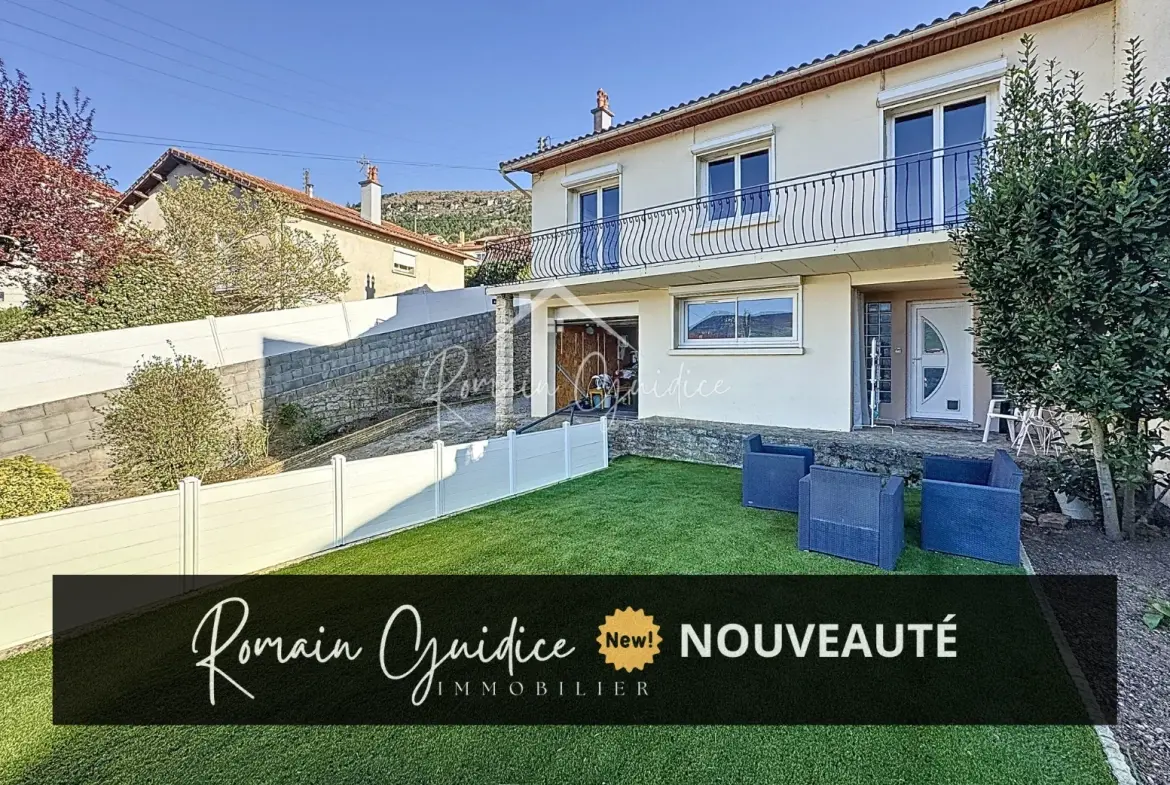 Maison familiale 5 pièces avec vue sur Millau et garage à Creissels 