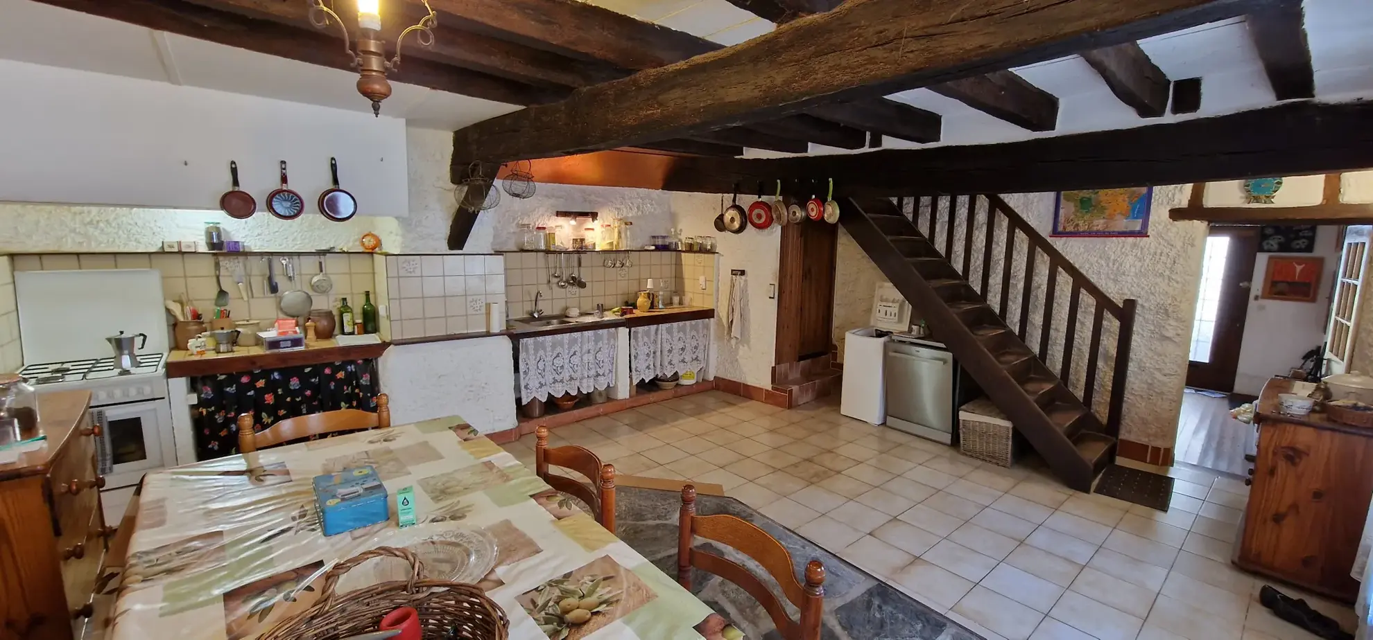 Maison de village T4 de 112 m² avec remise à Mas-Cabardès 
