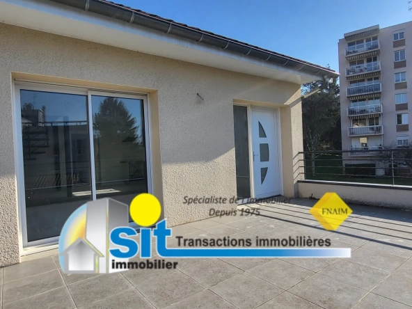 Maison de ville rénovée de 100 m² avec garage et jardin à Vienne (38200) 