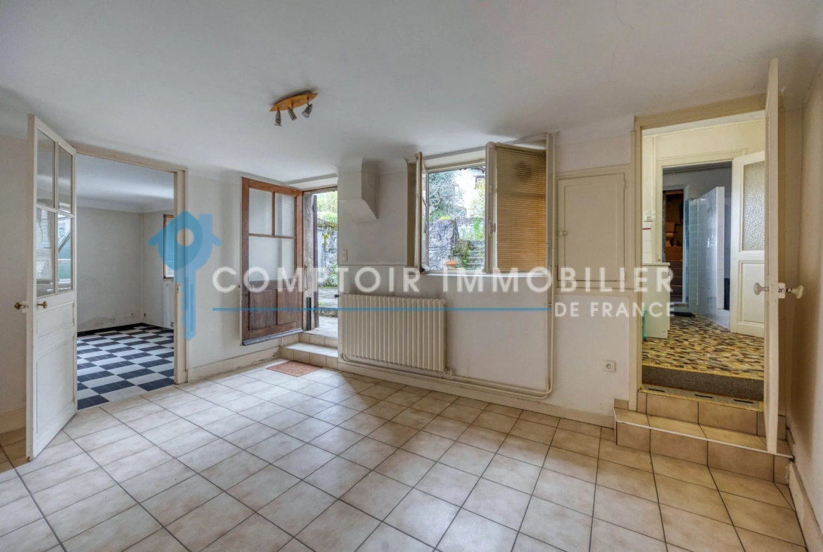 Ensemble immobilier à Biviers (38) - Maison, appartements et dépendances avec terrain de 264m² 