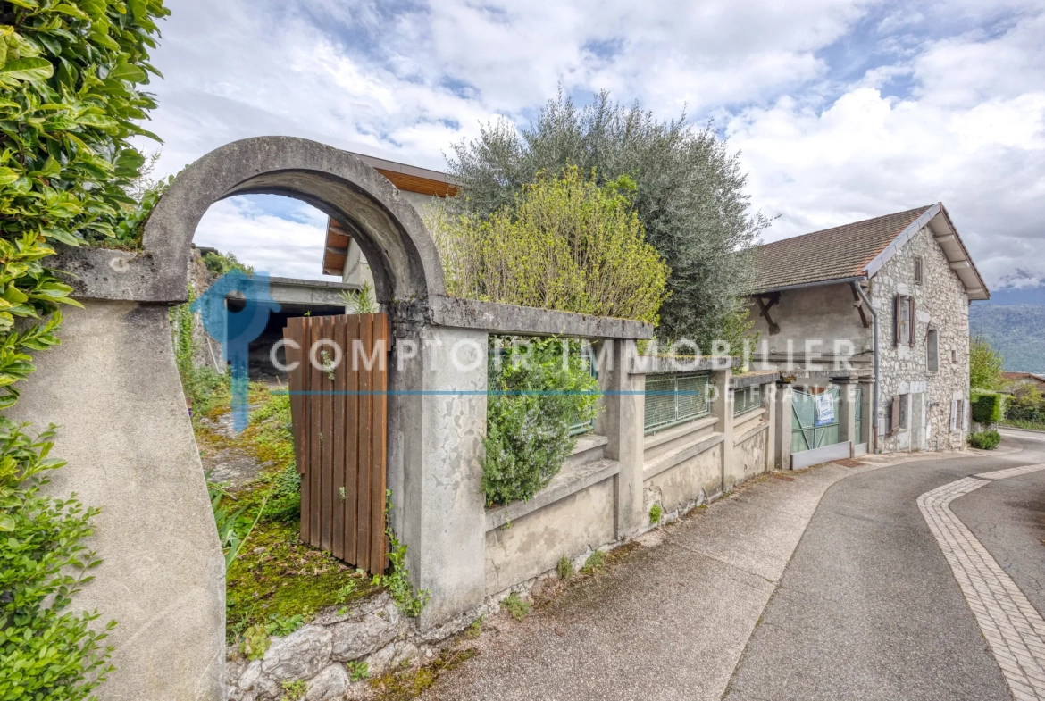 Ensemble immobilier à Biviers (38) - Maison, appartements et dépendances avec terrain de 264m² 