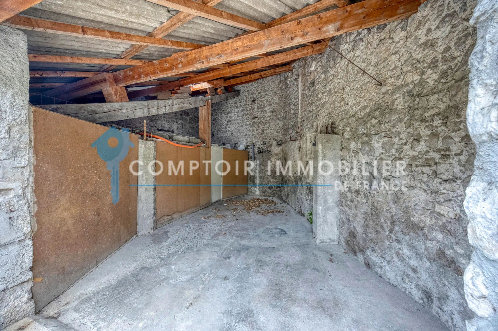 Ensemble immobilier à Biviers (38) - Maison, appartements et dépendances avec terrain de 264m² 