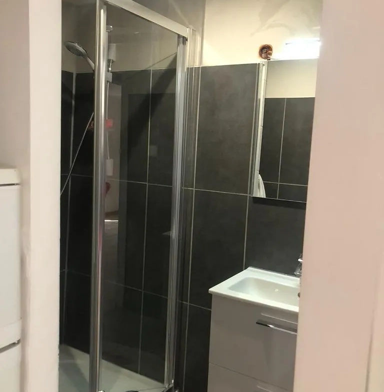 Maison de ville à Juziers avec 6 logements, à 30 min de Paris Saint-Lazare 