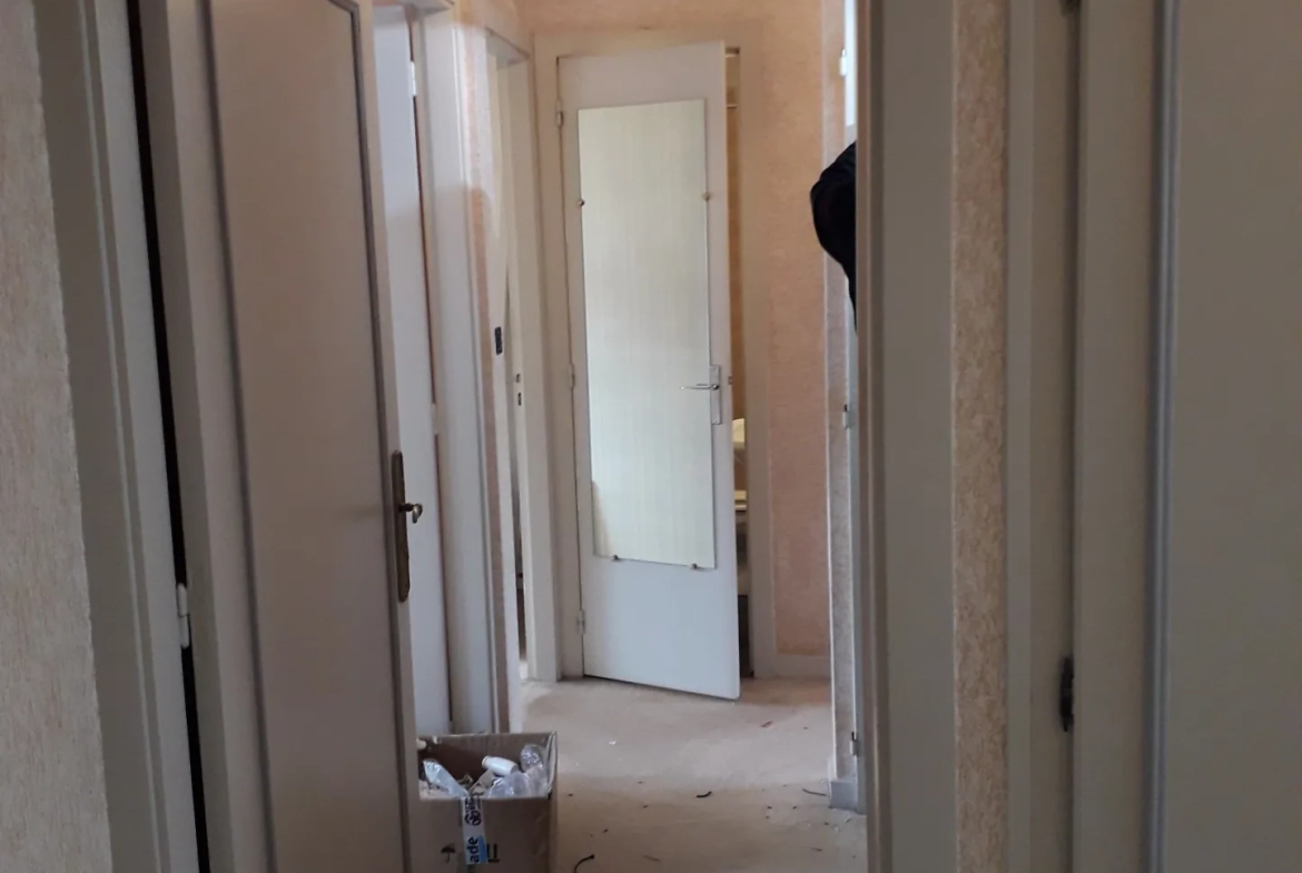 Appartement lumineux de 112 m² à Belfort avec garage et balcon - Secteur calme 