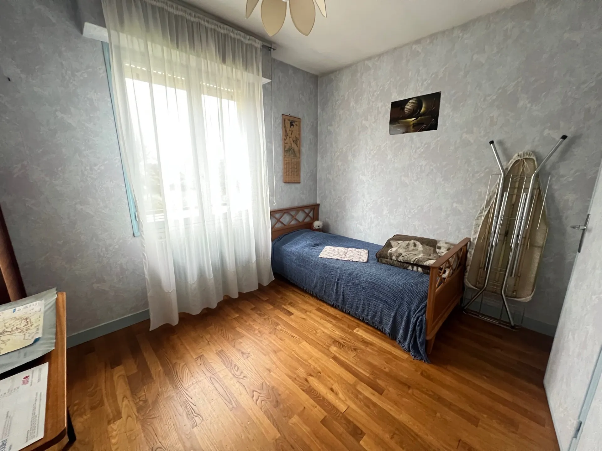 Maison à rénover de 6 pièces au centre du RHEU avec terrain et garage 