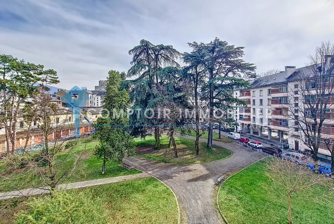 Appartement T2 à vendre à Chambéry - 65 m², balcon, proche centre 