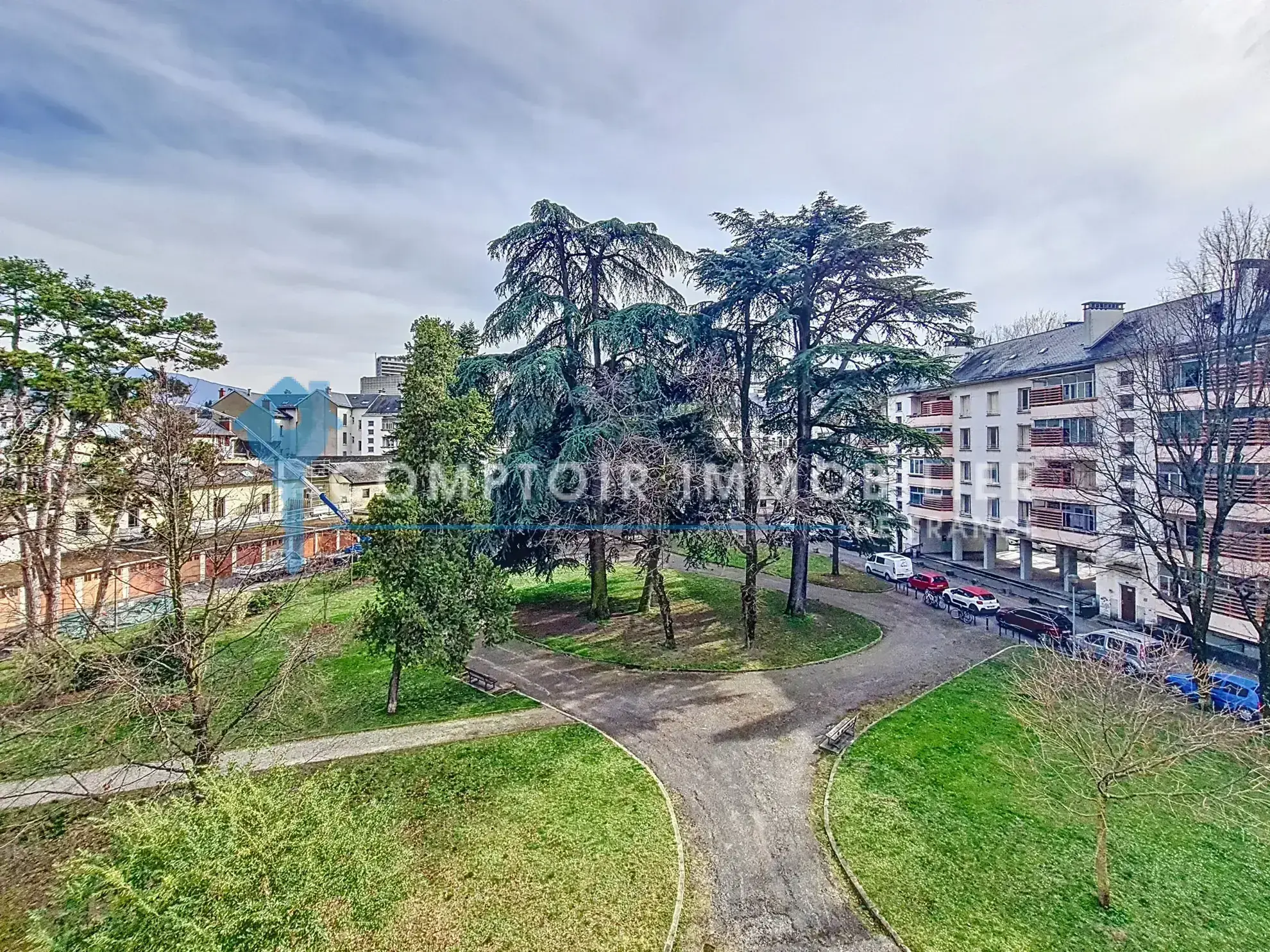Appartement T2 à vendre à Chambéry - 65 m², balcon, proche centre 
