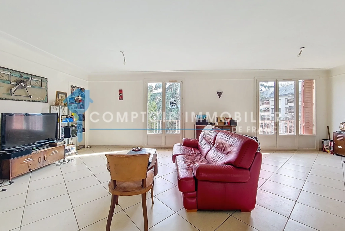 Appartement T2 à vendre à Chambéry - 65 m², balcon, proche centre 