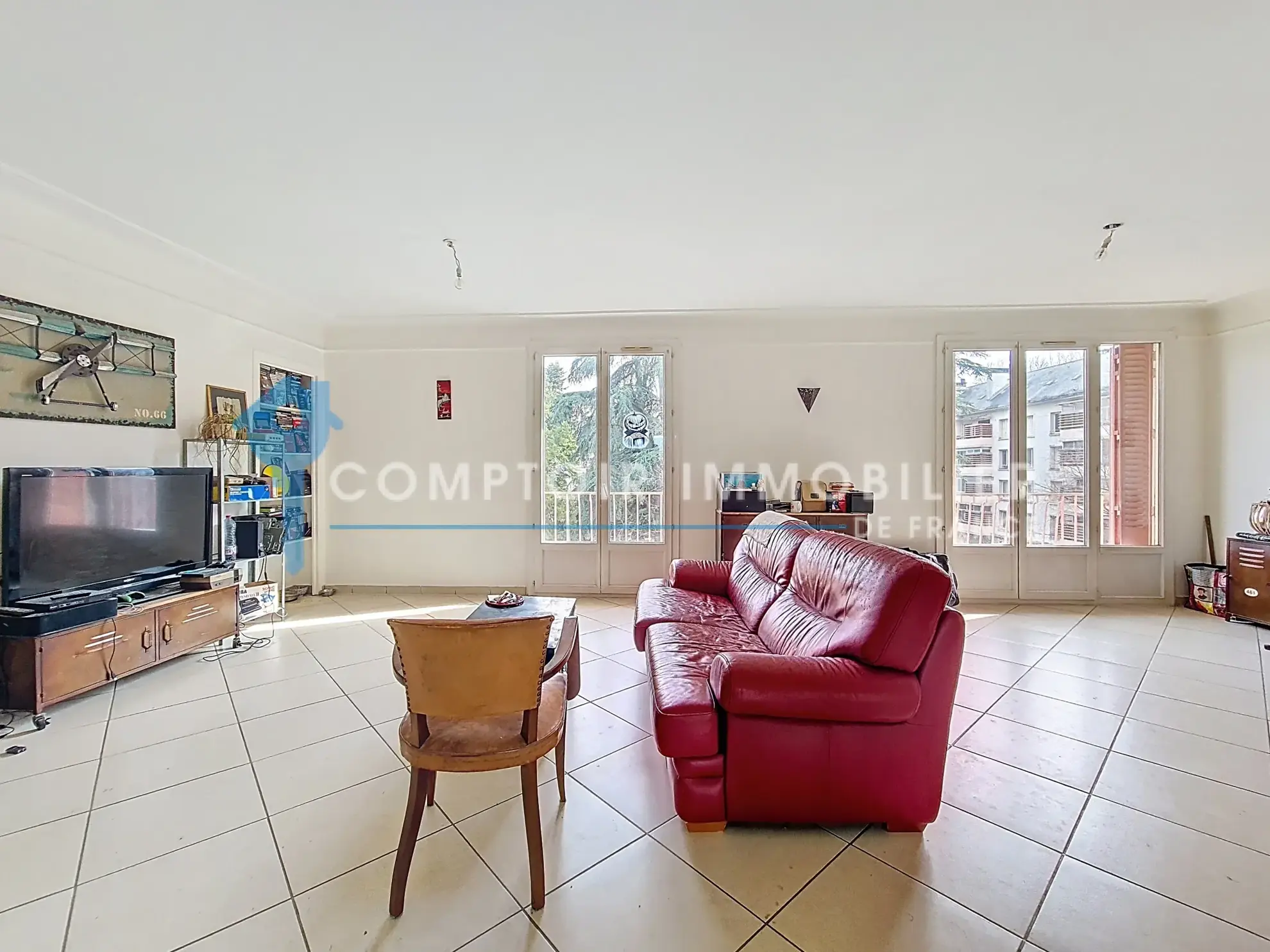 Appartement T2 à vendre à Chambéry - 65 m², balcon, proche centre 
