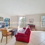 Appartement T2 à vendre à Chambéry - 65 m², balcon, proche centre