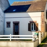 Maison de ville à Courtenay de 90 m² avec terrain privatif et dépendance