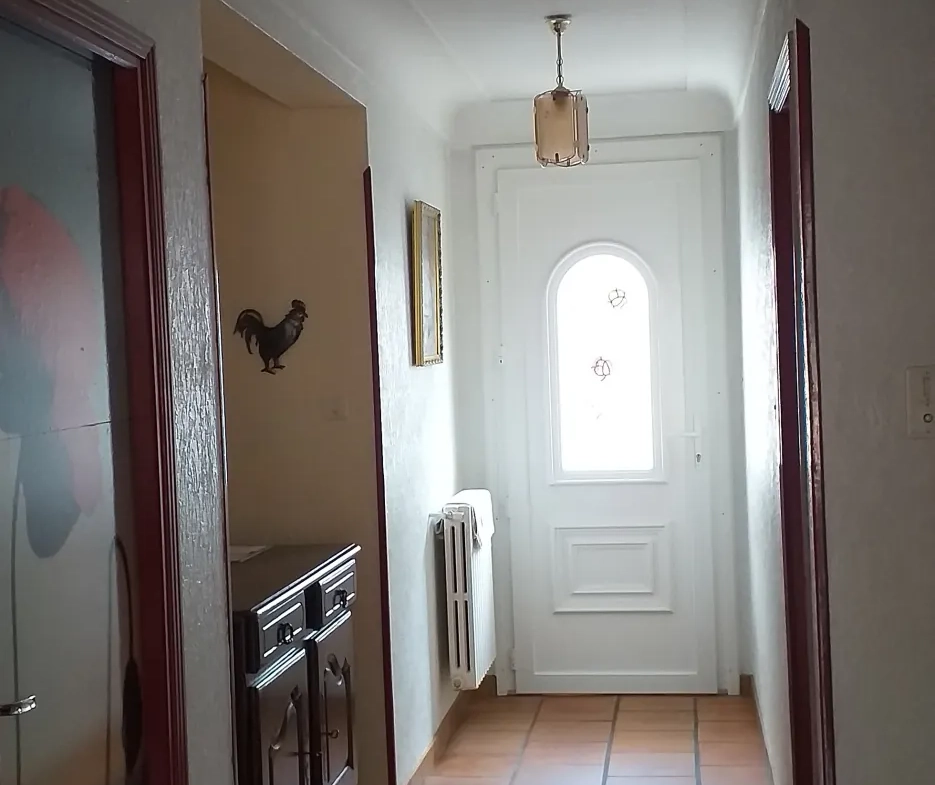 Maison familiale avec piscine, jardin, garage et dépendance à Moissac 