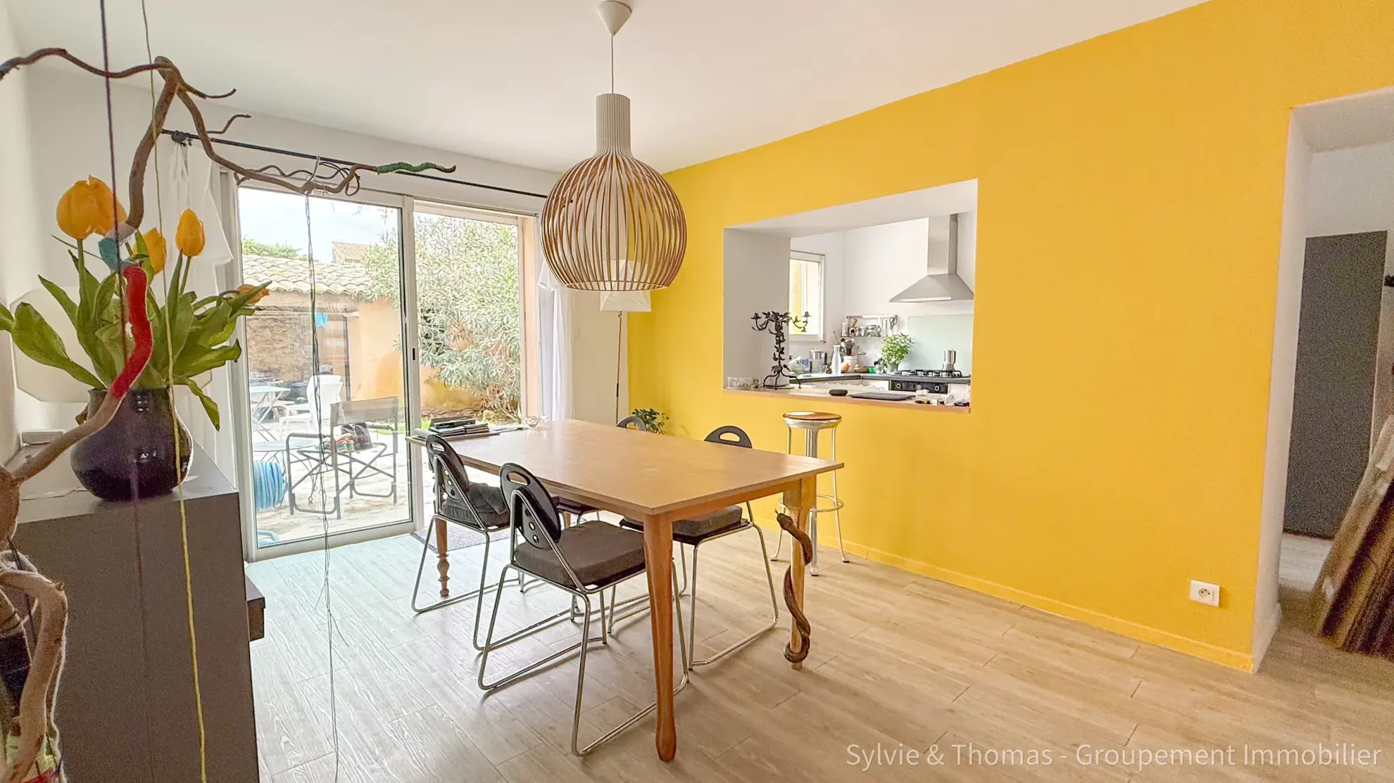 Maison de village à Caderousse avec jardin, 3 chambres, proche d’Orange et Avignon 