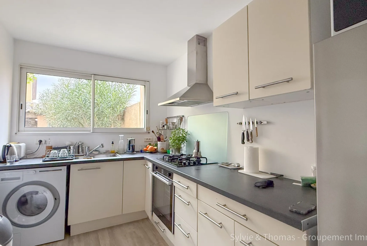 Maison de village à Caderousse avec jardin, 3 chambres, proche d’Orange et Avignon 