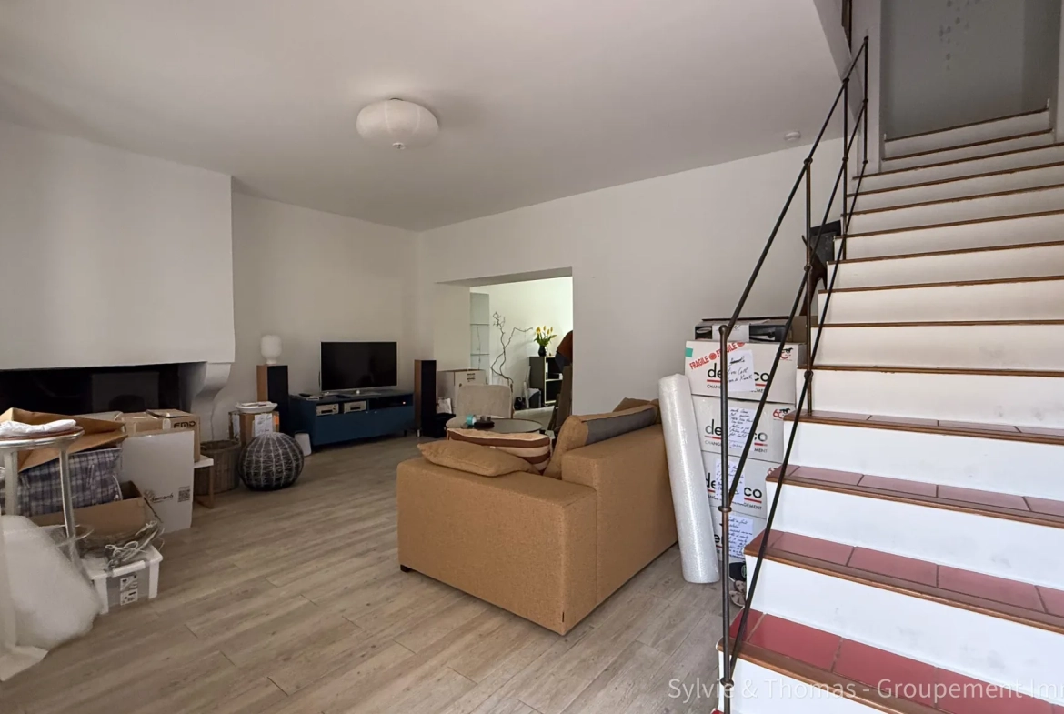 Maison de village à Caderousse avec jardin, 3 chambres, proche d’Orange et Avignon 