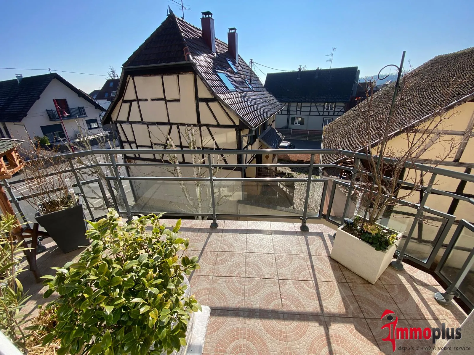 Appartement lumineux de 114m² avec terrasse et garage à Bartenheim 