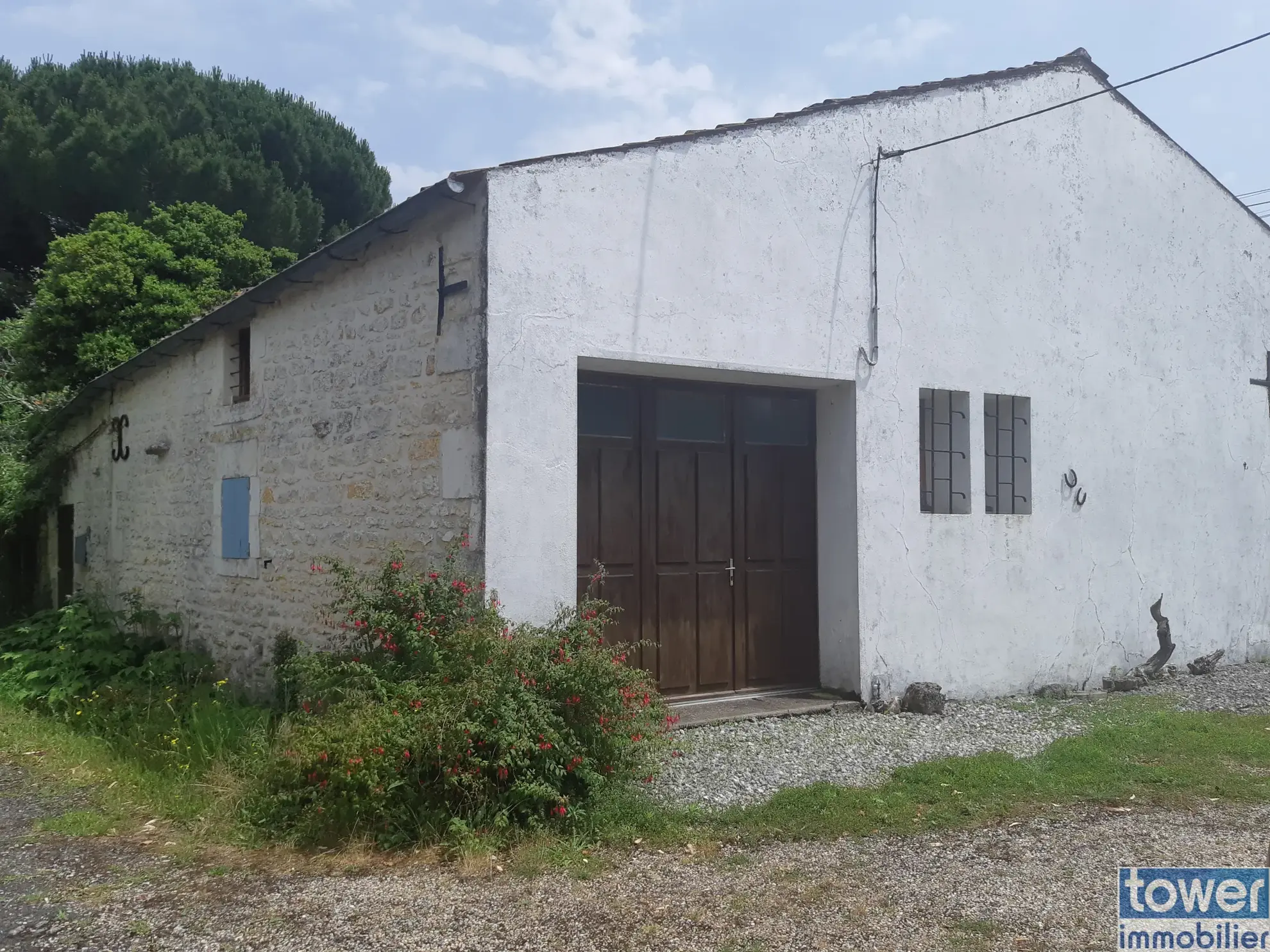 Maison à rénover de 115 m2 à Saint-Germain-du-Seudre proche Royan 